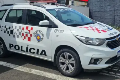 “Ação Policial Eficiente: Captura de Procurada em Mogi Guaçu durante Patrulhamento Matinal”