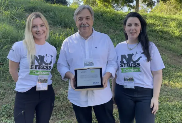 Phibro planta mudas de árvores na Unesp Jaboticabal para promover a sustentabilidade e comemorar o aniversário do grupo ETCO