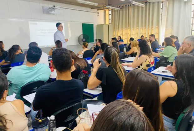 Prefeitura de Artur Nogueira capacita servidores sobre nova Lei de Licitação
