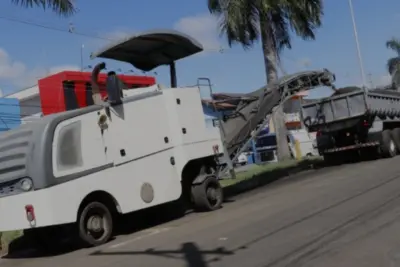 PREFEITURA INICIA PREPARAÇÃO DO RECAPE NA AVENIDA ANTÔNIO PINTO CATÃO