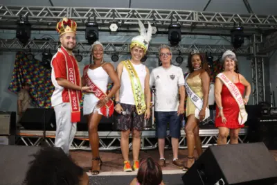 MUITA FOLIA DURANTE QUATRO DIAS DE CARNAVAL