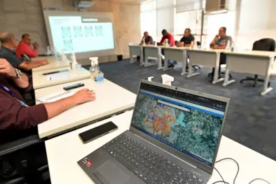 Prefeitura instala 40 painéis digitais para alerta em caso de alagamento