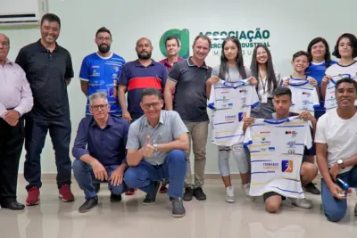 Formando Campeões Multiesportes: atletas do projeto recebem kits de uniformes