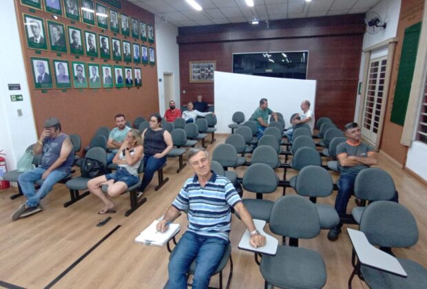 Geraldo Gomes e vereador Mineiro receberão título de Cidadão Amparense