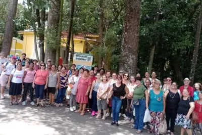 “Grupo Viver Vale a Pena Desfruta de Passeio no Parque Bosque dos Jequitibás: Fortalecendo Vínculos e Autonomia na Terceira Idade”