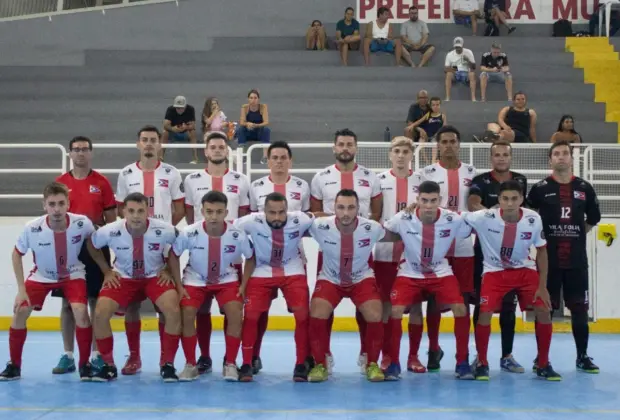Futsal de Amparo vence e está em segundo na Copa Metropolitana