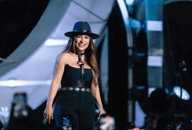 Simone Mendes se apresenta no Villa Country em retorno a São Paulo