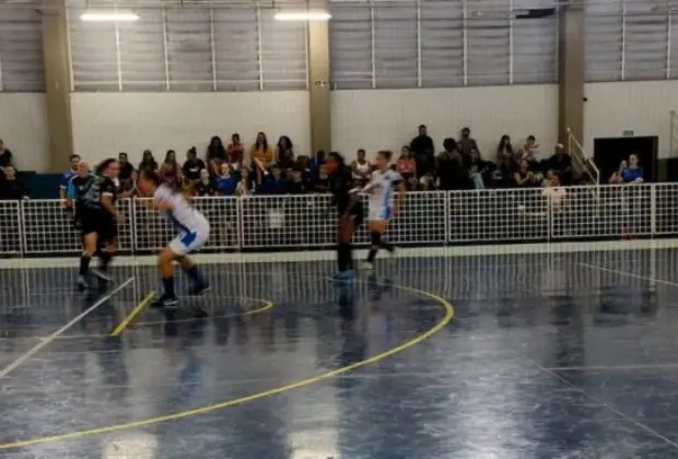Futsal Feminino de Amparo retoma a liderança da Liga Campineira