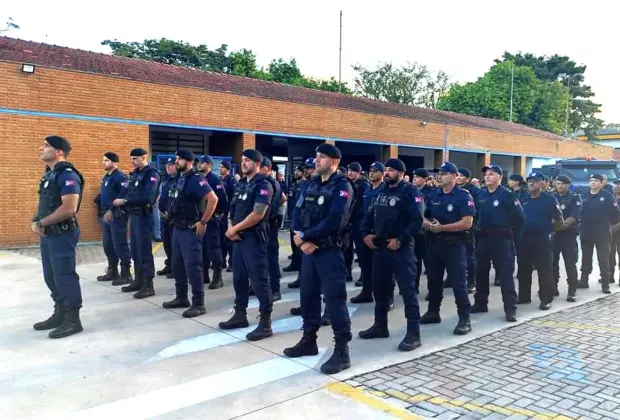 Guarda Civil Municipal de Amparo recebe veículos para Patrulha Maria da Penha e blindado reforçando os serviços à comunidade