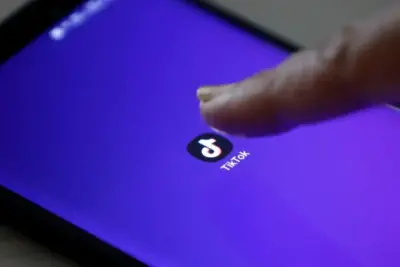 Educadores alertam sobre crescimento do Tik Tok como ferramenta de busca para pesquisas escolares