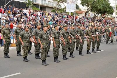 Independência do Brasil: desfile cívico-militar de 7 de Setembro na Avenida dos Trabalhadores celebra a data