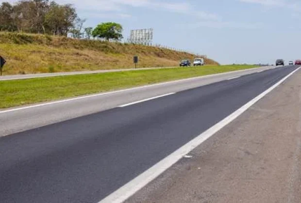 Obras de recuperação do pavimento na SP-340 avançam pela pista Sul, sentido capital