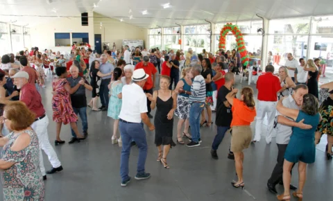 NESTA QUINTA TEM BAILE DA TERCEIRA IDADE NO PARQUE SERRA DOURADA