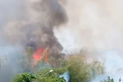 Incêndio ameaça residências no Parque das Nações, em Espírito Santo do Pinhal