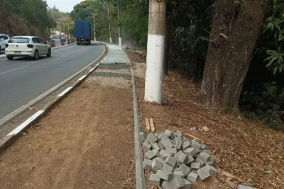 Prefeitura de Pedreira constrói calçadas na Avenida Wanderlei José Vicentini e Estrada Municipal Hermelinda Lazarini Ferraresso