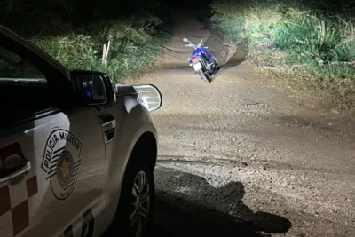 Motocicleta Furtada é Localizada em Estrada de Terra em Mogi Mirim