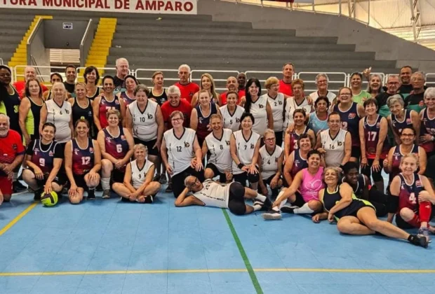 Amparo Brilha no Festival de Voleibol da Melhor Idade em Comemoração ao Dia do Idoso e Outubro Rosa