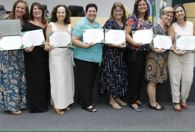 Com diploma de Mérito Funcional, Câmara reconhece trabalho de servidores aposentados