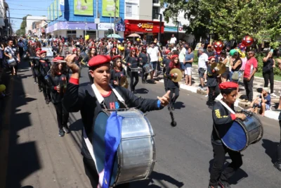 HASTEAMENTO DA BANDEIRA E DESFILE ABREM  COMEMORAÇÕES PELOS 255 ANOS DE MOGI MIRIM