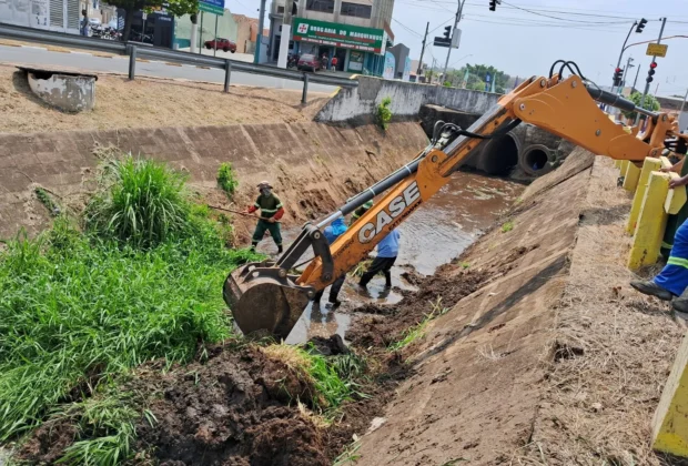 DE OLHO NO PERÍODO CHUVOSO, SSM INICIA LIMPEZA DO CÓRREGO LAVAPÉS