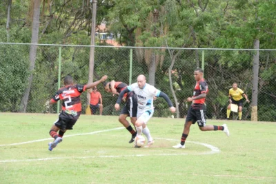 Competição acirrada marca fase eliminatória do 16º Campeonato Municipal de Futebol Amador Série Ouro