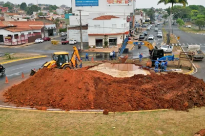 SAMAE executa reparo no emissário de esgoto na Avenida dos Trabalhadores