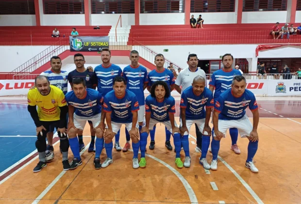 Jogos do Campeonato de Futsal Veteranos 2024 estão sendo disputados no Ginásio de Esportes “Vermelhão”