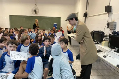 Alunos de Mídias Digitais da PUC-Campinas ministram palestra sobre ‘Câncer Infantil’ nas escolas de Pedreira