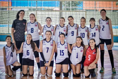 Amparo vence torneio de voleibol de base em Serra Negra