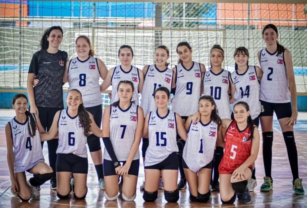 Amparo vence torneio de voleibol de base em Serra Negra