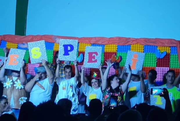 Festa de Apadrinhamento da APAE de Santo Antônio de Posse emociona com espetáculo de inclusão e talentos