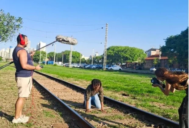 Sala dos Toninhos exibe curtas-metragens produzidos em curso de audiovisualExibições acontecem nesta quarta-feira, 11/12, com entrada gratuita