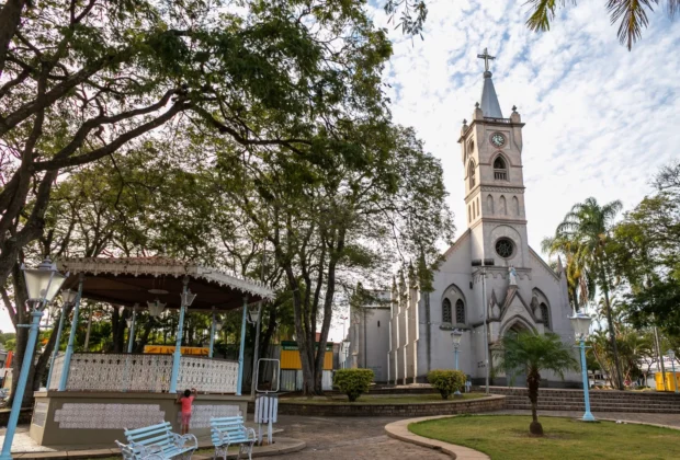 FEIRA CELEBRA O ESPÍRITO NATALINO COM ARTESANATO E GASTRONOMIA EM JAGUARIÚNA