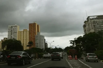 Chuva leva ao registro de 13 ocorrências e Prefeitura mantém equipes de sobreaviso