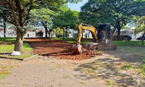 Prefeitura inicia a revitalização da Praça Sorocaba, no Jardim Santo Antonio