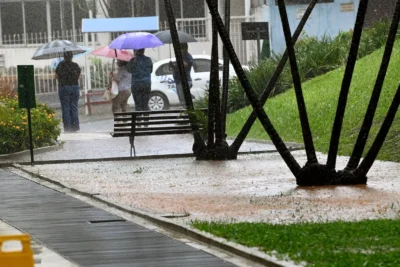 Defesa Civil do Estado emite boletim especial que prevê chuva intensa