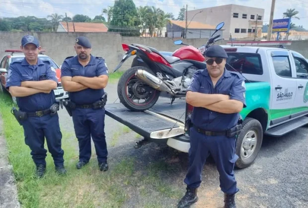 Moto roubada é recuperada pela Guarda Municipal em Pedreira