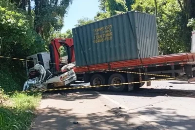 Acidente grave na Rodovia Aziz Lian em Santo Antônio de Posse deixa dois mortos