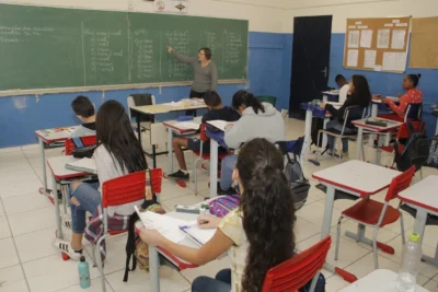 ANO LETIVO COMEÇA NESTA SEGUNDA-FEIRA EM JAGUARIÚNA COM ‘ESCOLA ABERTA’