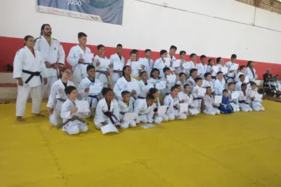 PROJETO ‘ESPORTE E CIDADANIA’ ATENDE 220 ALUNOS EM 3 MODALIDADES