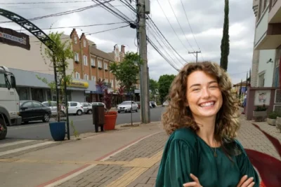 LOJISTAS FICAM ATÉ AS 19H PARA COMEMORAR DIA DA MULHER