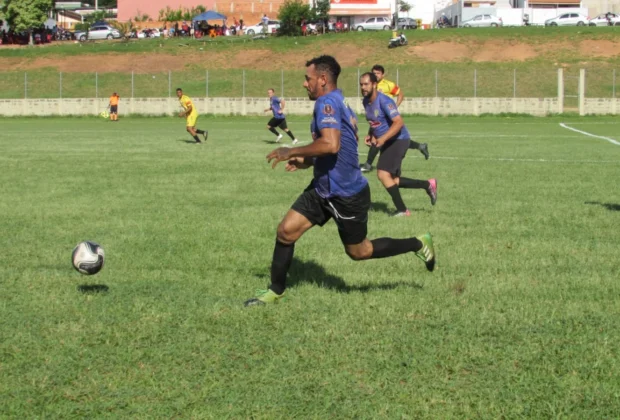 Campeonato de Futebol Veteranos de Santo Antônio de Posse: Resultados das Últimas Partidas Agitam Torcida no Estádio Municipal