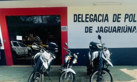 Homem é Preso com CNH Falsa e Moto com Placa Adulterada Após Perseguição em Pedreira