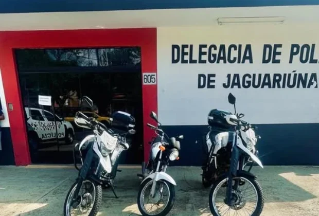 Homem é Preso com CNH Falsa e Moto com Placa Adulterada Após Perseguição em Pedreira