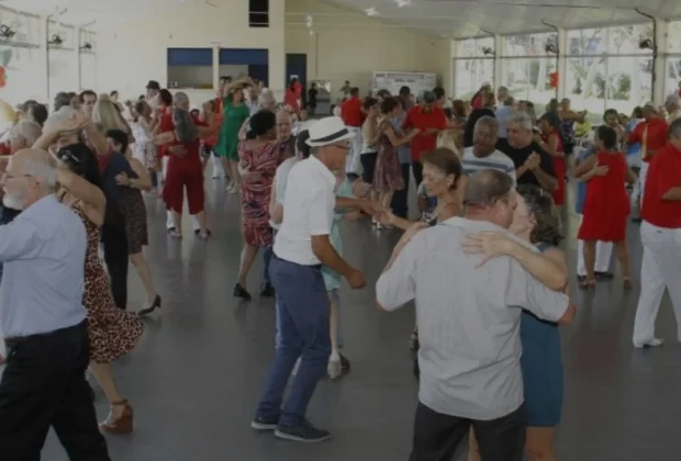 BAILE DA TERCEIRA IDADE ACONTECE NESTA QUINTA NO PARQUE SERRA DOURADA