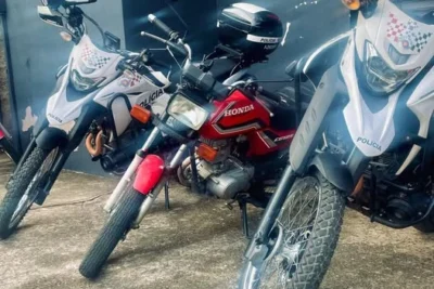 Menor é flagrado conduzindo moto irregular e desacata PMs durante abordagem em Pedreira