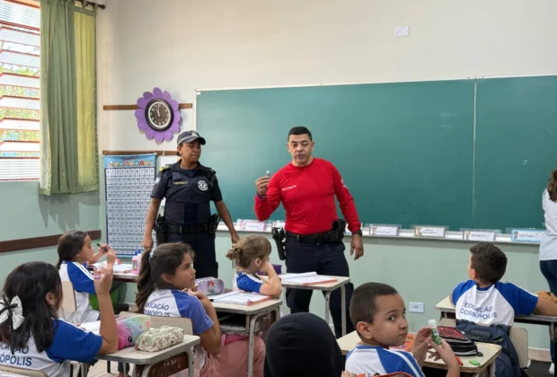 Alunos de Cosmópolis participam de ação educativa do Maio Amarelo