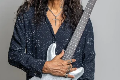 Luiz Caldas: mestre da música brasileira celebra 40 anos da Axé Music e reforça sua relevância histórica