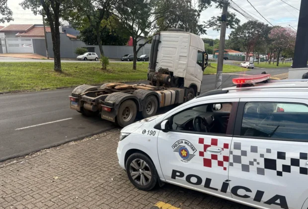 Polícia Militar recupera caminhão roubado em Mogi Guaçu
