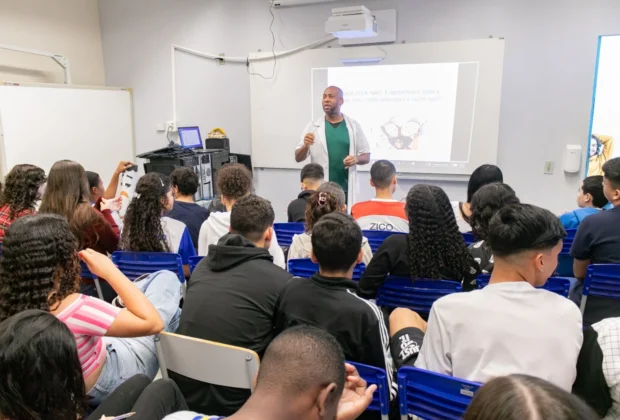JAGUARIÚNA REALIZA PALESTRA SOBRE MALEFÍCIOS DO CIGARRO ELETRÔNICO